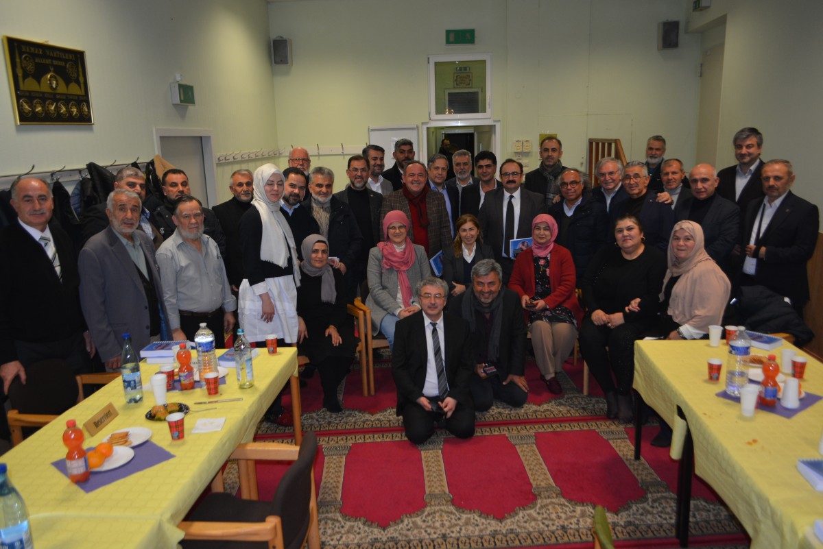 100 Toplantıda Frankfurt Türk Cami Dernekleri Çalışma Birliği