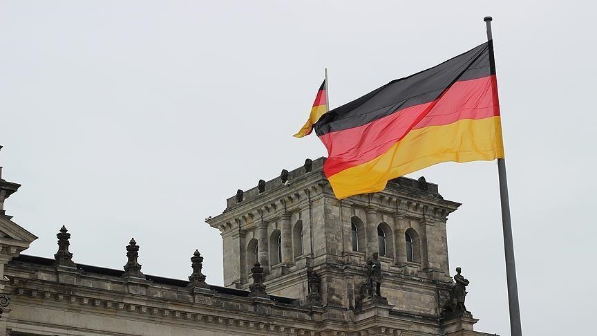 Almanya'da aşırı sağcı parti AfD'nin kapatılması tartışılmaya başlandı