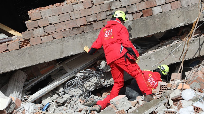 Yabancı kurtarma ekipleri deprem bölgesinde çalışmalarını sürdürüyor