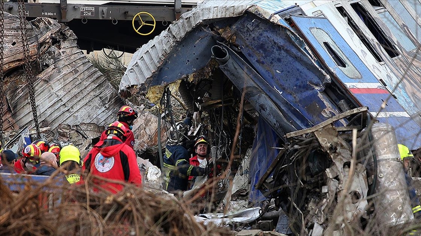  Yunanistan'da tren kazasında ölenlerin sayısı 42'ye yükseldi
