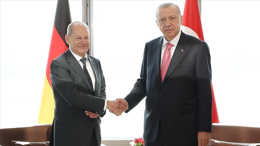 Cumhurbaşkanı Erdoğan Almanya Başbakanı Scholz ile görüştü