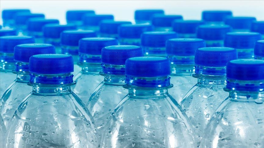 Araştırma: Pet şişedeki su, insan sağlığı için tehlikeli binlerce 