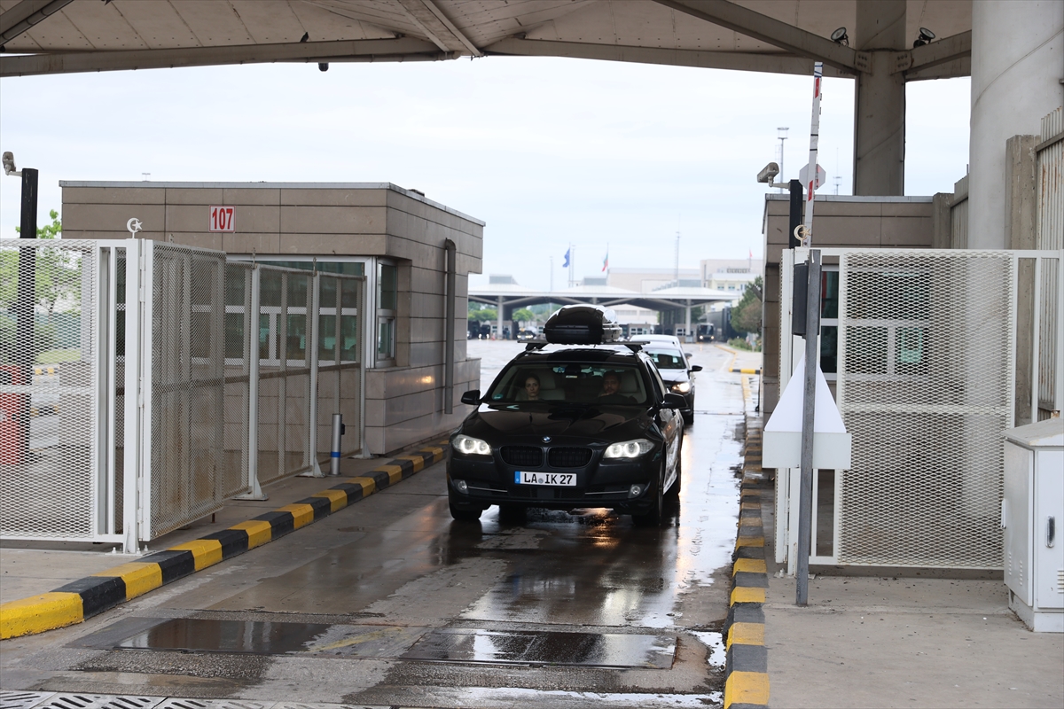 Kurban Bayramı nedeniyle gurbetçi sezonu erken başladı