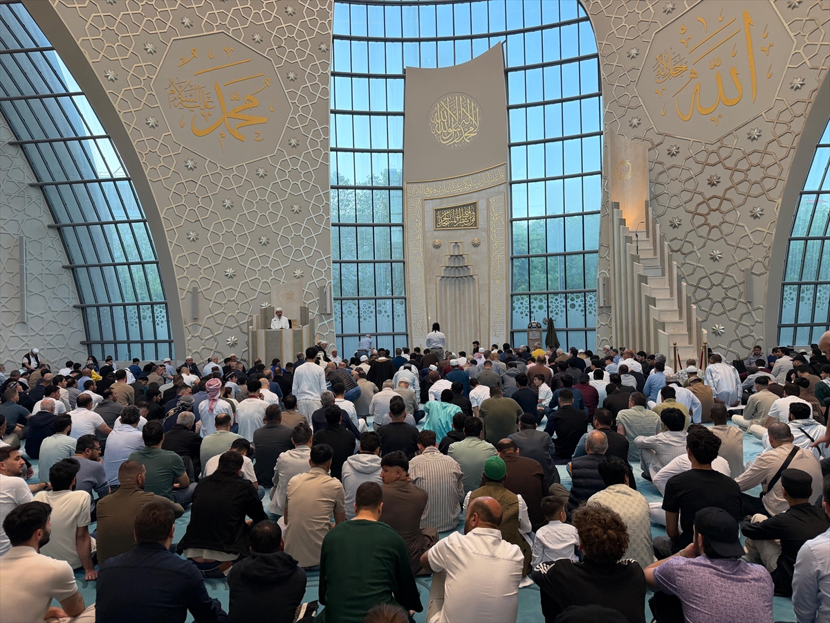 Almanya'da Kurban Bayramı namazı kılındı