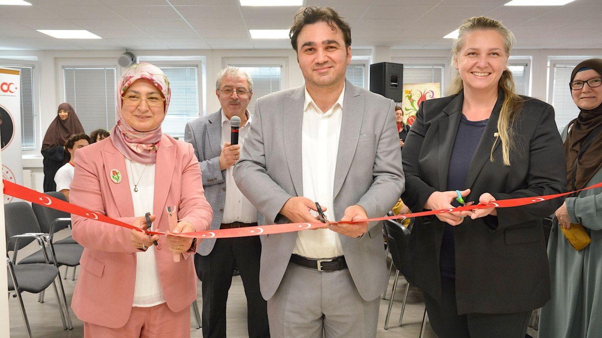 FRANKFURT TÜRK KÜLTÜR MERKEZİNDE MUHTEŞEM ÇİNİ SANATI VE NEY KONSERİ