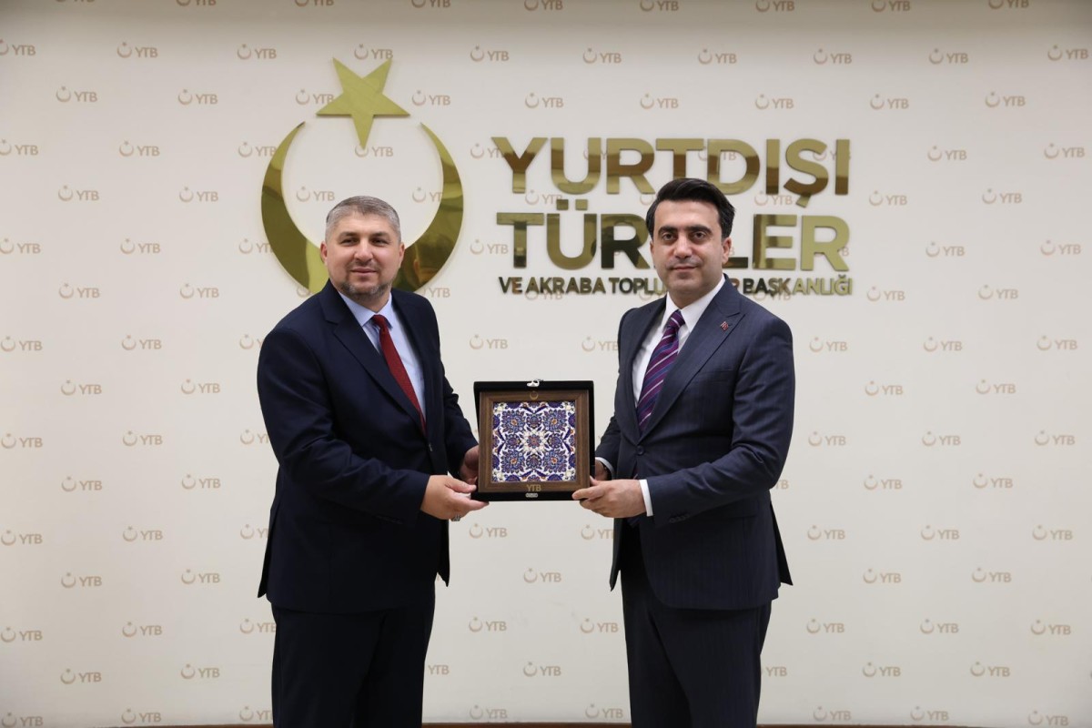 YTB BAŞKANI TURUS’TAN BULGARİSTAN’IN YENİ BAŞMÜFTÜSÜ HASANOV’A TEBRİK