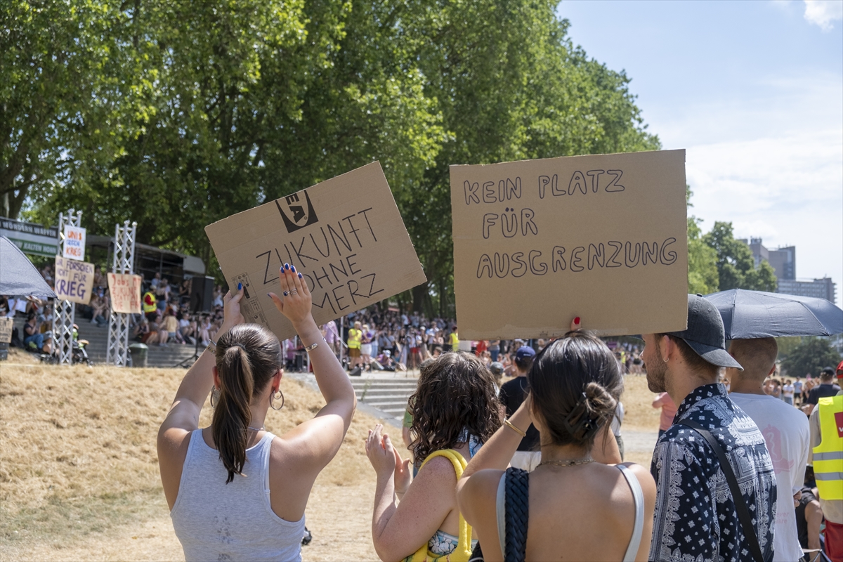 Almanya Başbakanı Merz, Köln Üniversitesinde protesto edildi