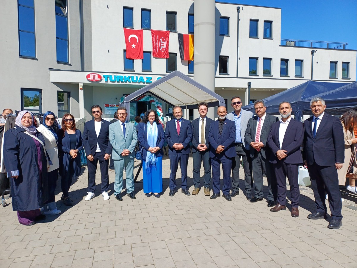 Regensburg DİTİB Turkuaz Camii dualarla ibadete açıldı