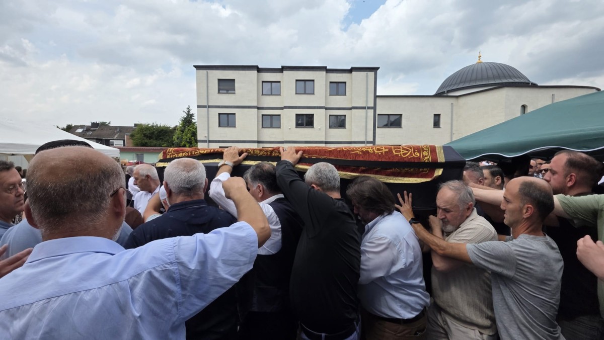 UID Köln Bölge Başkanı Garaçoğlu dualarla son yolculuğuna uğurlandı