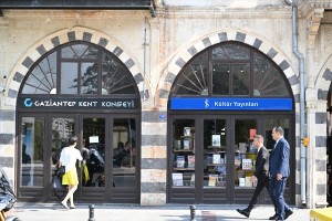 İş Bankası Kültür Yayınlarının 31. kitabevi Gaziantep'te açıldı